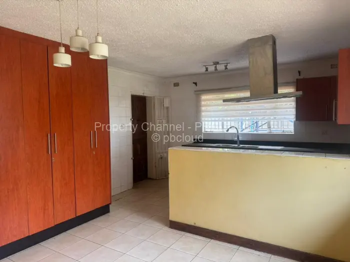 3 Bedroom Cottage/Garden Flat to Rent in Borrowdale West, Harare