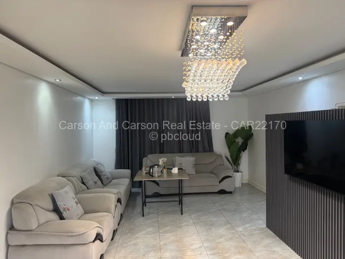 7 Bedroom House to Rent in Highlands, Harare