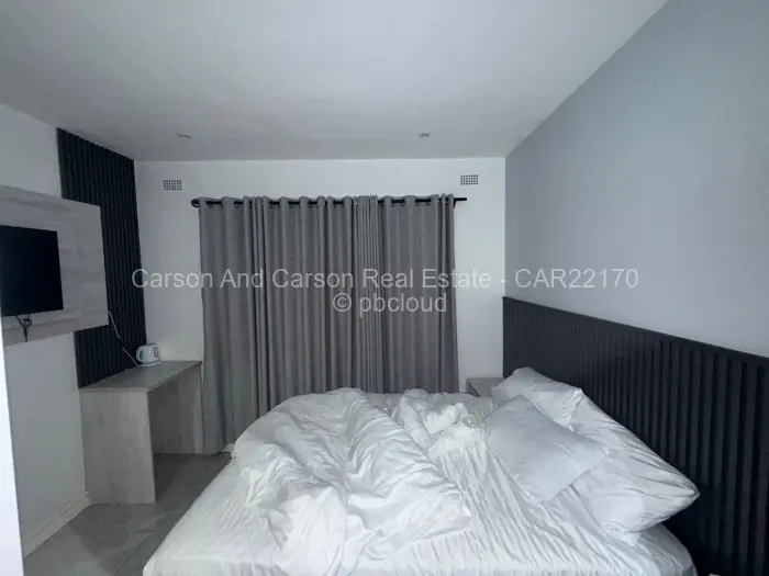 7 Bedroom House to Rent in Highlands, Harare