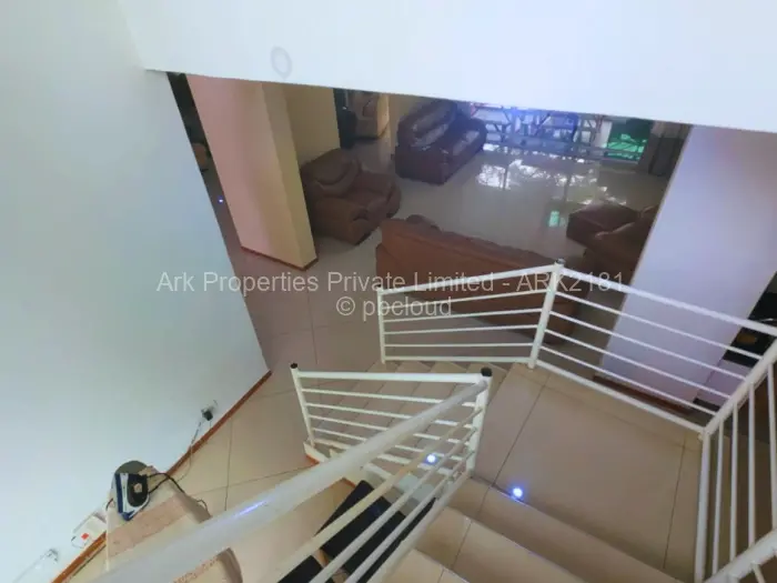 7 Bedroom House to Rent in Borrowdale Brooke, Harare