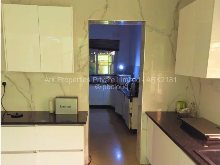 7 Bedroom House to Rent in Borrowdale Brooke, Harare