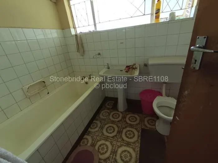 4 Bedroom House for Sale in Kadoma, Kadoma