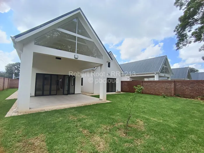 Townhouse/Cluster to Rent in Borrowdale, Harare