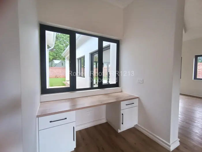 Townhouse/Cluster to Rent in Borrowdale, Harare