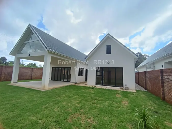 Townhouse/Cluster to Rent in Borrowdale, Harare