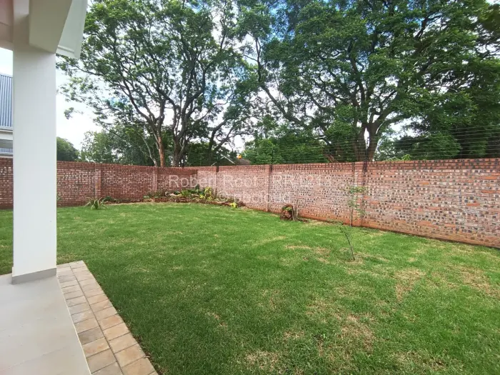 Townhouse/Cluster to Rent in Borrowdale, Harare