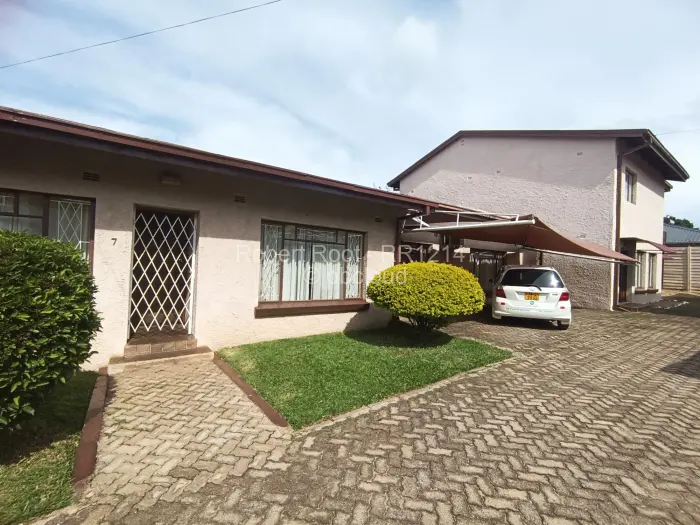 Townhouse/Cluster to Rent in Avondale West, Harare