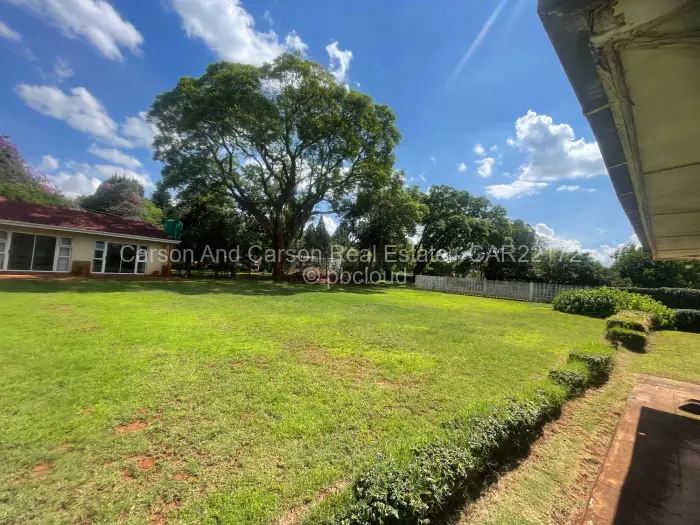 5 Bedroom House for Sale in Chisipite, Harare