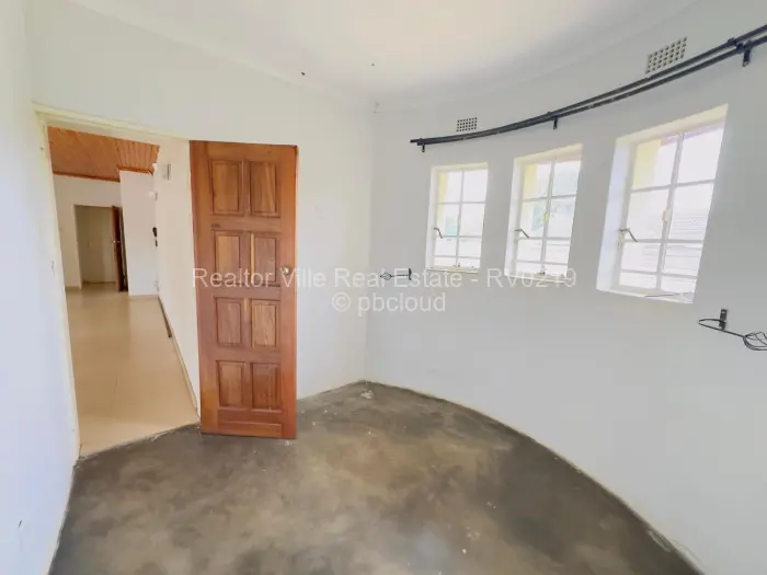 2 Bedroom House to Rent in Westgate, Harare
