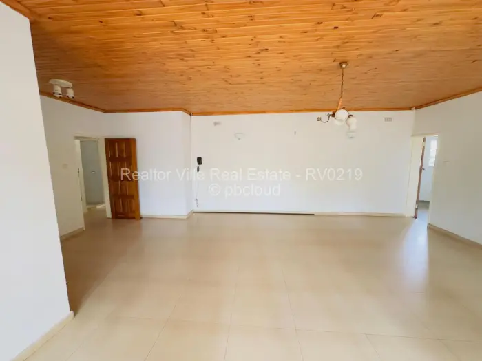 2 Bedroom House to Rent in Westgate, Harare