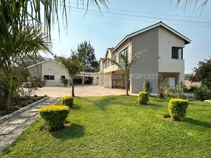 5 Bedroom House to Rent in Burnside, Bulawayo