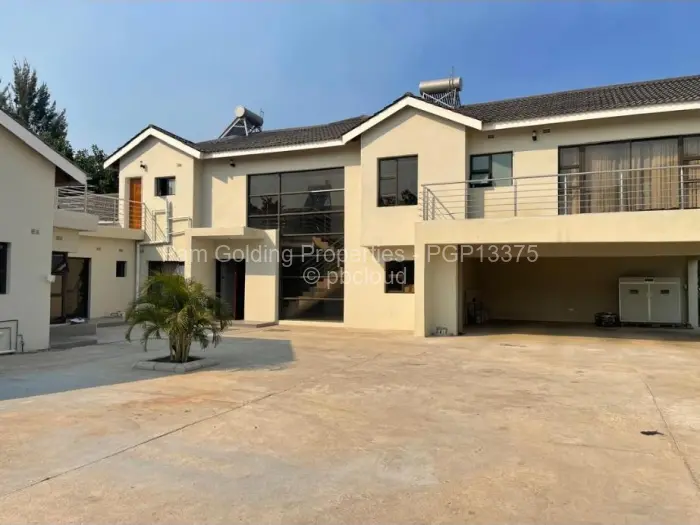 5 Bedroom House to Rent in Burnside, Bulawayo