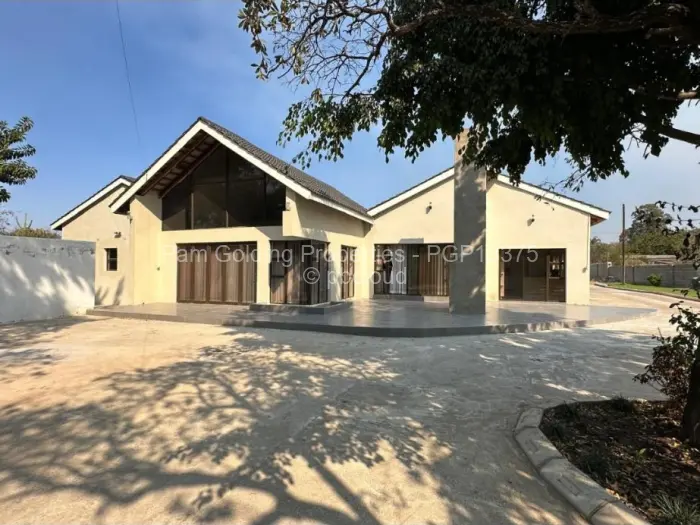 5 Bedroom House to Rent in Burnside, Bulawayo