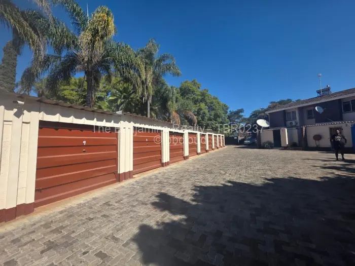 Flat/Apartment to Rent in Avondale