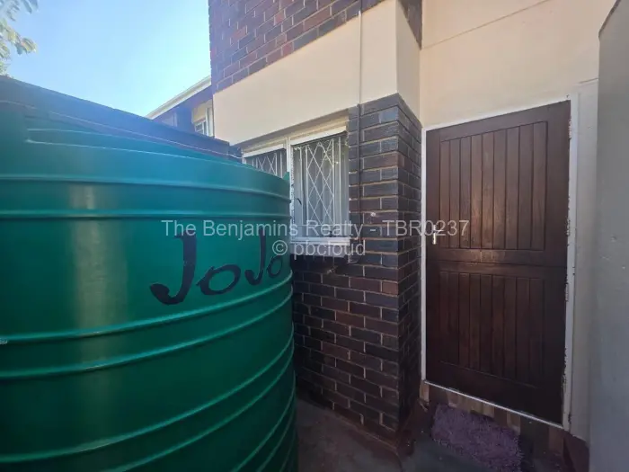 Flat/Apartment to Rent in Avondale