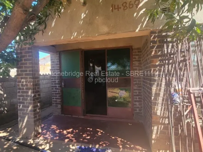 4 Bedroom House for Sale in Cowdray Park, Bulawayo