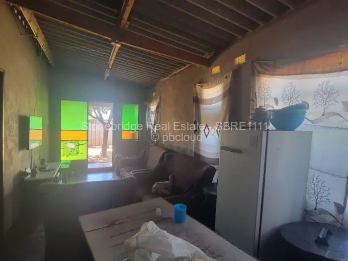 4 Bedroom House for Sale in Cowdray Park, Bulawayo