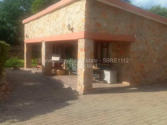 2 Bedroom Cottage/Garden Flat to Rent in Burnside, Bulawayo