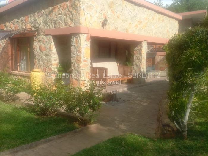 2 Bedroom Cottage/Garden Flat to Rent in Burnside, Bulawayo