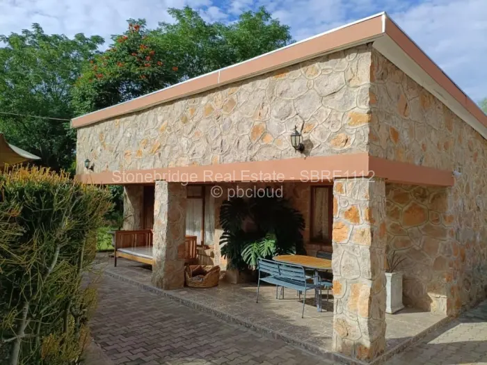 2 Bedroom Cottage/Garden Flat to Rent in Burnside, Bulawayo