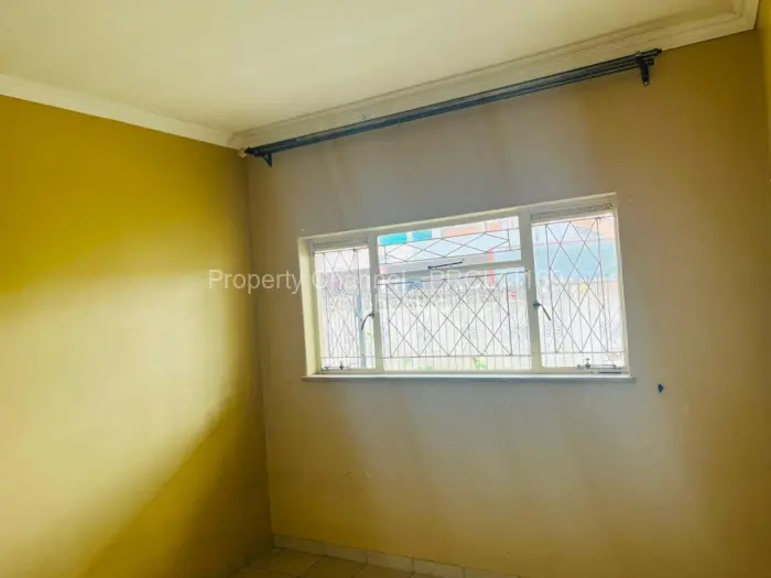 Flat/Apartment to Rent in Chadcombe