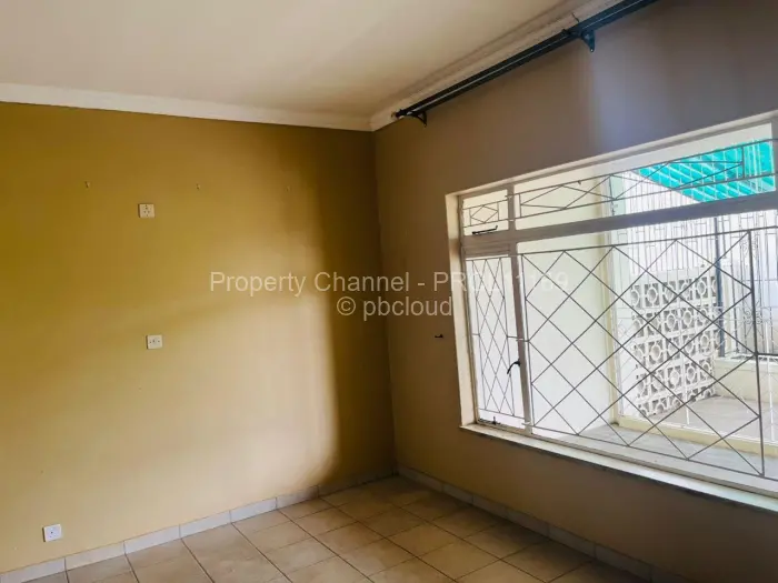 Flat/Apartment to Rent in Chadcombe