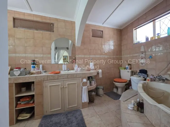 4 Bedroom House for Sale in Burnside, Bulawayo