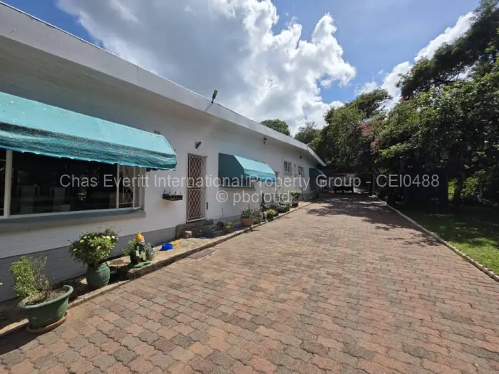 4 Bedroom House for Sale in Burnside, Bulawayo
