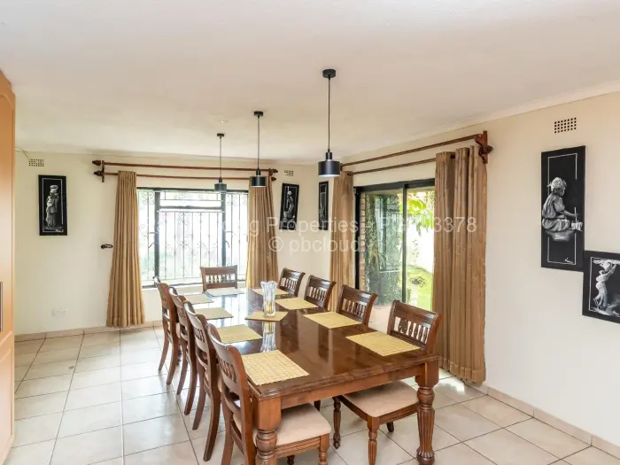 5 Bedroom House for Sale in Zimre Park, Harare