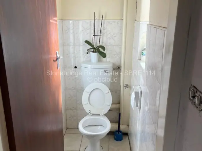 Flat/Apartment to Rent in Bulawayo City Centre, Bulawayo