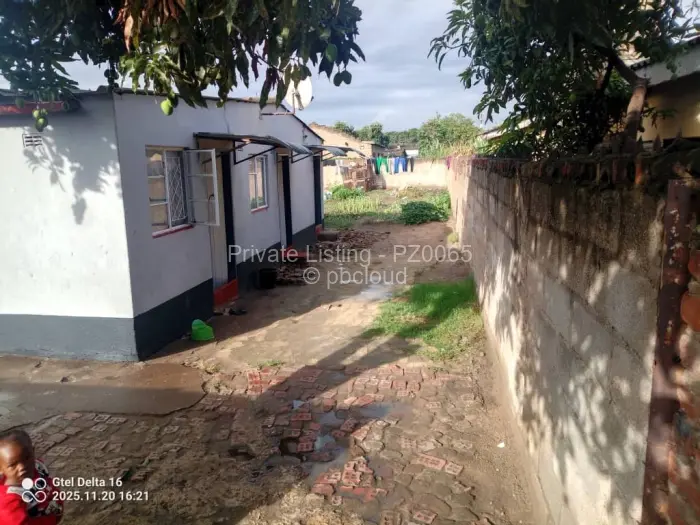 House for Sale in Highfield, Harare
