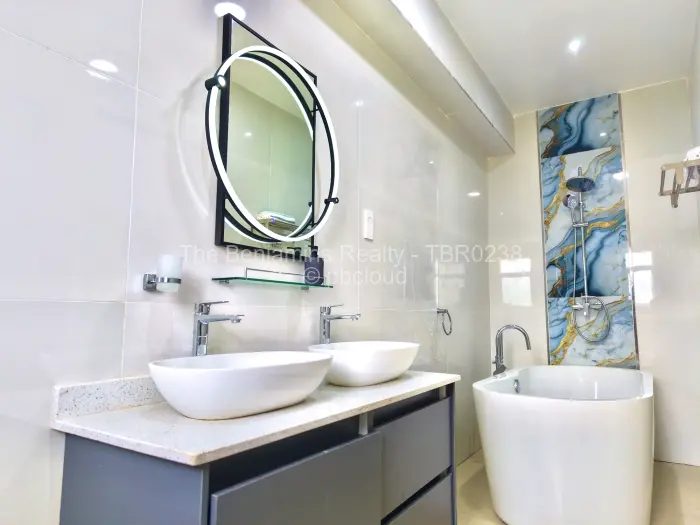 Townhouse/Cluster to Rent in Greencroft, Harare