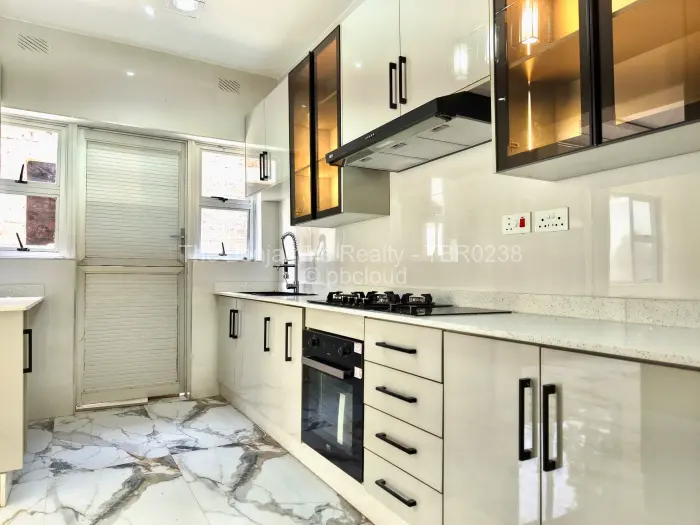 Townhouse/Cluster to Rent in Greencroft, Harare