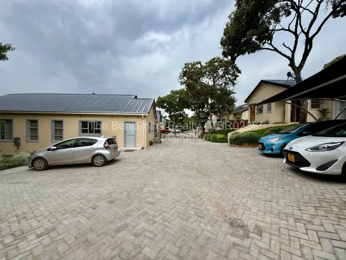 Townhouse/Cluster to Rent in Greystone Park, Harare