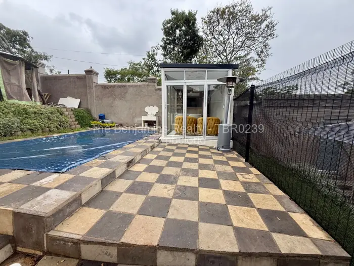 Townhouse/Cluster to Rent in Greystone Park, Harare