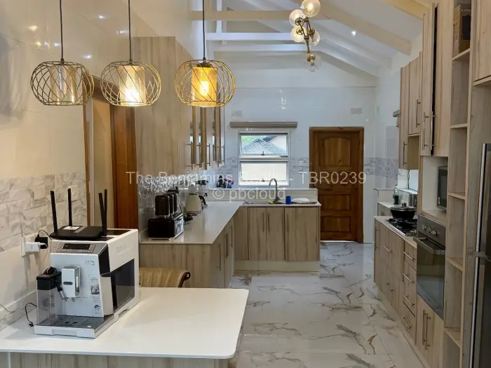 Townhouse/Cluster to Rent in Greystone Park, Harare