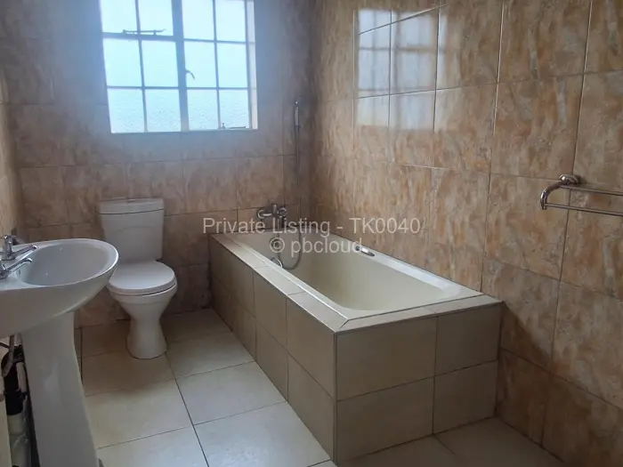 Flat/Apartment to Rent in Strathaven, Harare