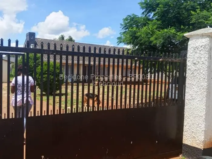 3 Bedroom House for Sale in Parklands, Bulawayo