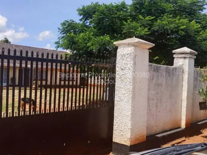3 Bedroom House for Sale in Parklands, Bulawayo