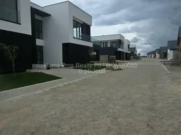 4 Bedroom House to Rent in Borrowdale West, Harare