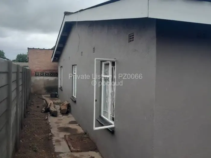 House for Sale in Glen View, Harare
