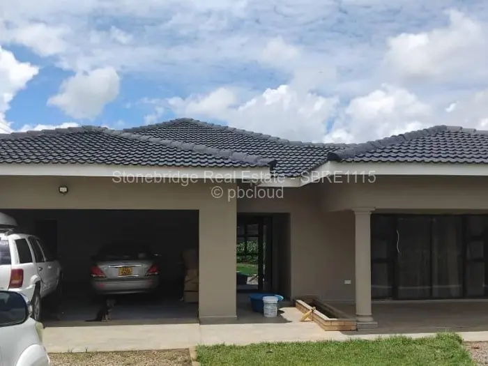 4 Bedroom House for Sale in Harrisvale, Bulawayo