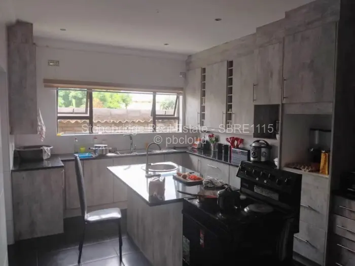 4 Bedroom House for Sale in Harrisvale, Bulawayo