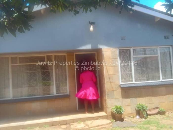 2 Bedroom House for Sale in Kuwadzana, Harare
