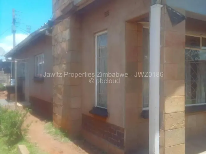 2 Bedroom House for Sale in Kuwadzana, Harare