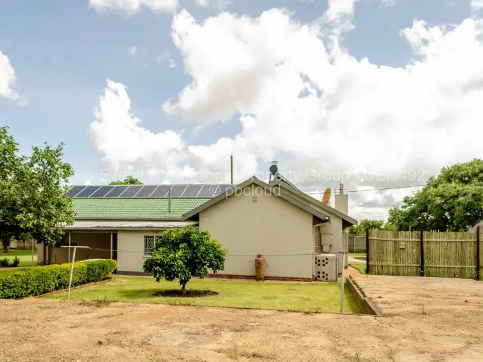 4 Bedroom House for Sale in Burnside, Bulawayo