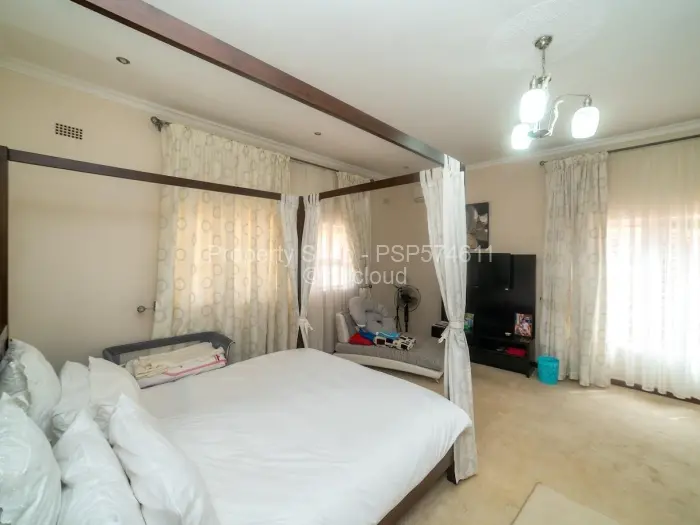 4 Bedroom House to Rent in Helensvale, Harare