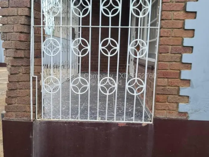 5 Bedroom House for Sale in Chikanga, Mutare