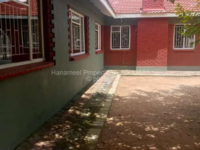 4 Bedroom House to Rent in Ruwa, Ruwa