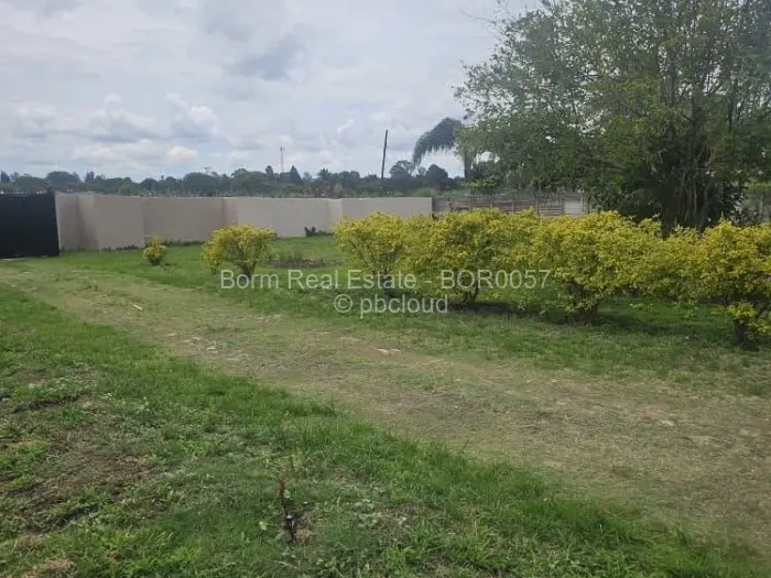 2 Bedroom Cottage/Garden Flat for Sale in Vainona, Harare